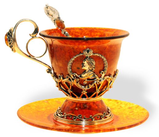 Чайная чашка из янтаря " Петр I"