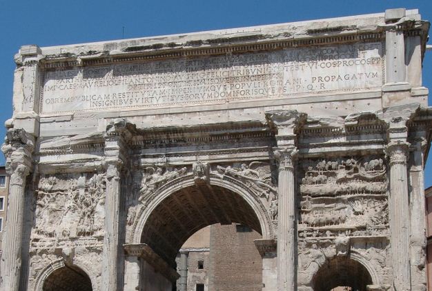 Арка Септимия Севера в Риме, вид со Священной дороги 