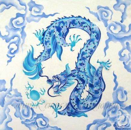 Мифических драконов часто изображают в сине - голубых тонах 