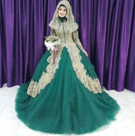 Зеленое платье в мусульманской стилистике 