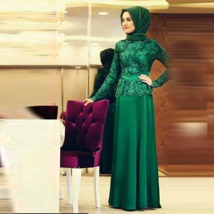 Мусульманское платье любимого зеленого оттенка
