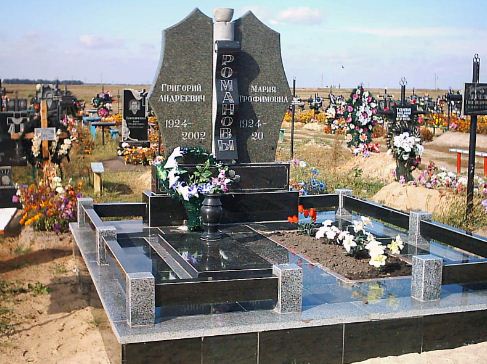 Памятник - двойное надгробие 