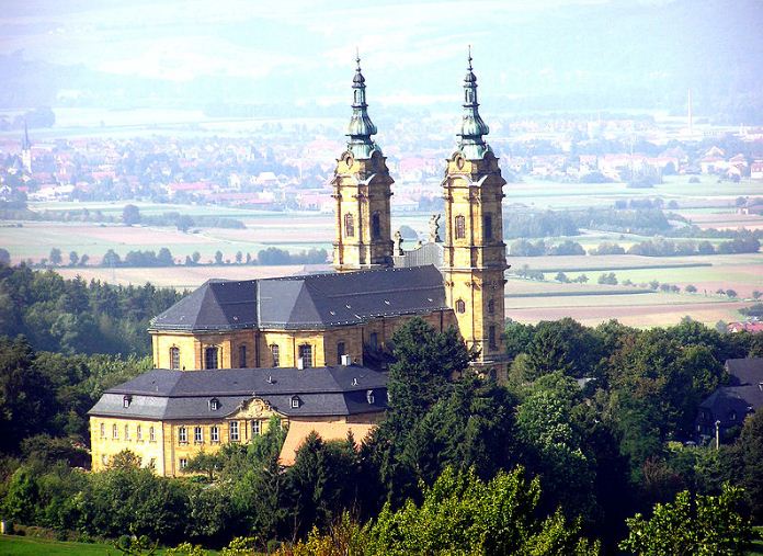 Базилика четырнадцати святых помощников ( Фирценхайлиген), построенная в 1763 году в окрестностях Бад - Штаффельштайна по проекту Бальтазара Неймана.