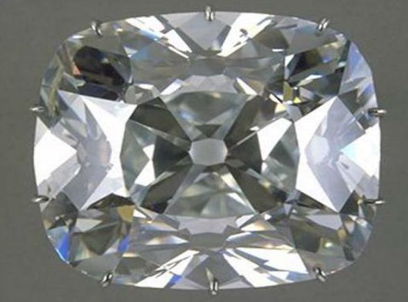 Крупный алмаз " Регент" весом в 410 каратов 