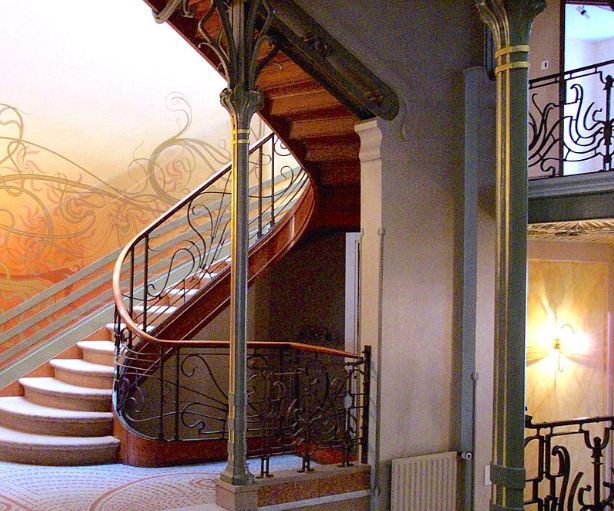 Отель - Тассель в Брюсселе, построенный Виктором Орта. Главная лестница в здании.