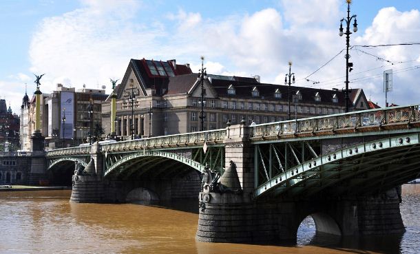 Чехов мост в Праге ( Чехия) 