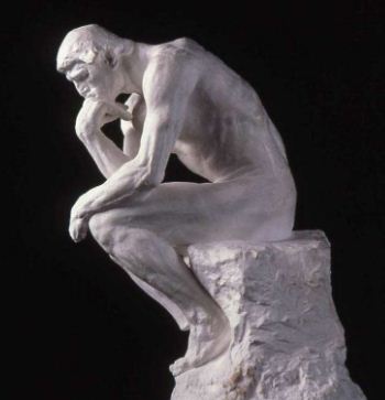 " Мыслитель" Родена - образец станковой скульптуры. 