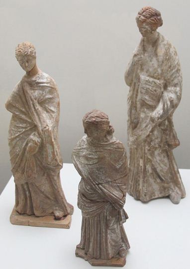 Танагрские статуэтки ( IV - III века до нашей эры).