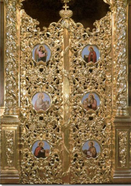 Царские врата в храме архангела Михаила.