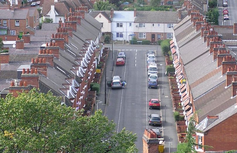 Застройка улицы, типичная для английских городов.
