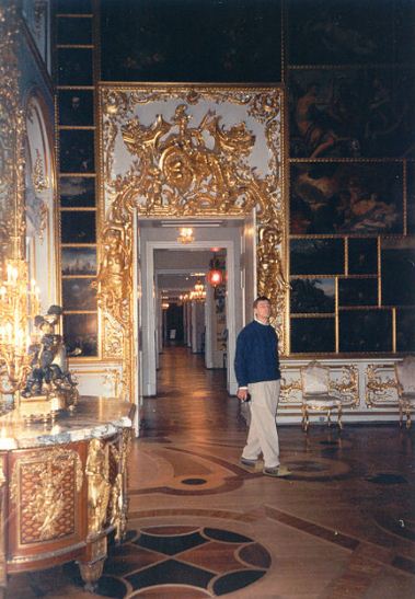 Анфилада залов в Екатерининском дворце ( Пушкино). 