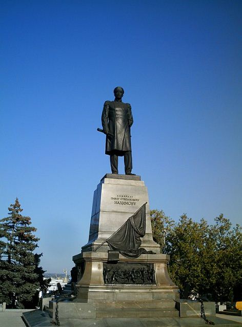 Памятник Нахимову